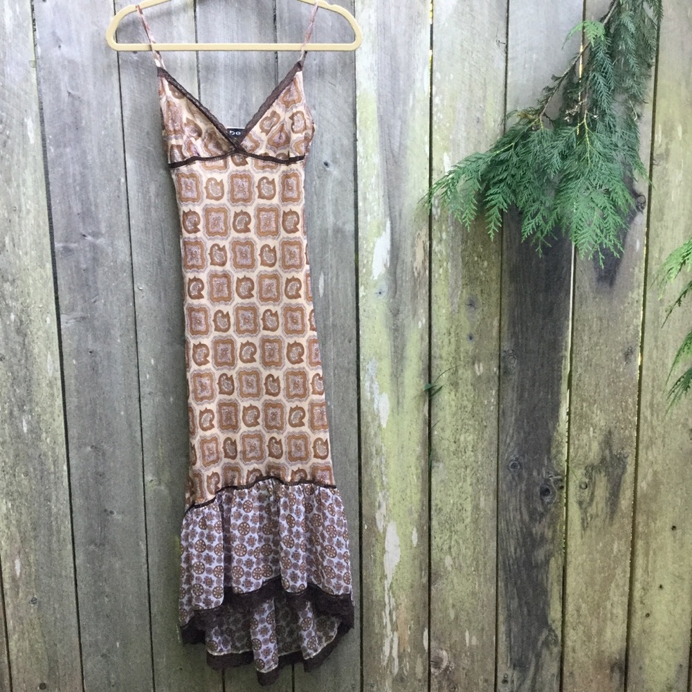 bebe slip dress spaghetti strap ruffle hem tan XS